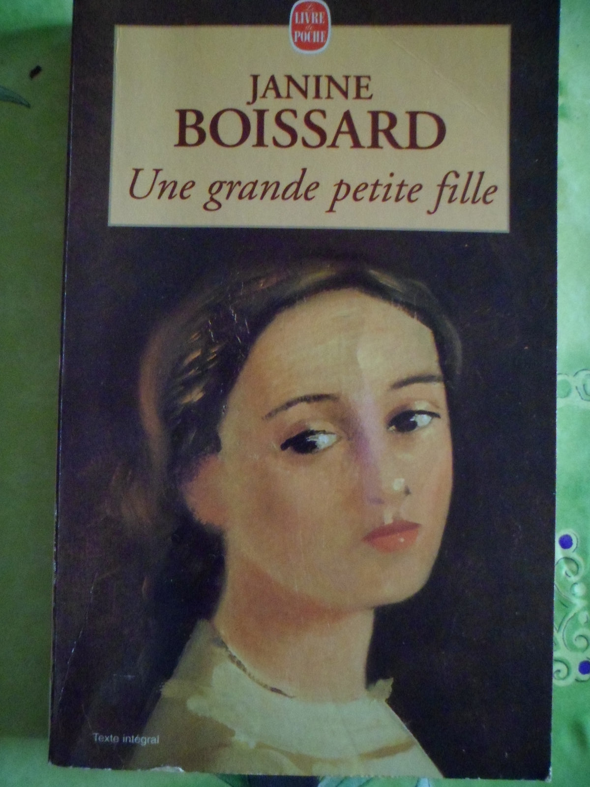 Une Grande Petite Fille